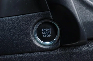 Хетчбэк Toyota Auris 2015 года, 1319000 рублей, Челябинск