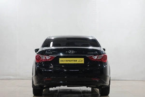 Седан Hyundai Sonata 2011 года, 1079000 рублей, Новокузнецк