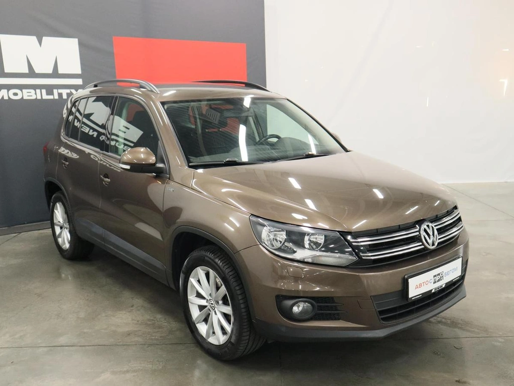 Внедорожник Volkswagen Tiguan 2015 года, 1795000 рублей, Курск