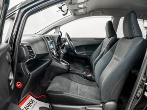 Хетчбэк Toyota Ractis 2011 года, 900000 рублей, Красноярск