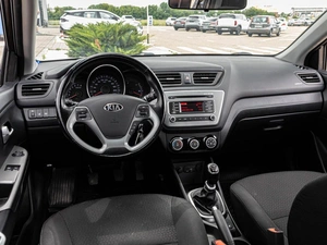 Седан Kia Rio 2017 года, 1380000 рублей, Краснодар