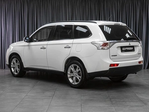 Внедорожник Mitsubishi Outlander 2013 года, 1643000 рублей, Тюмень