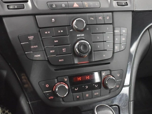 Седан Opel Insignia 2013 года, 899900 рублей, Казань