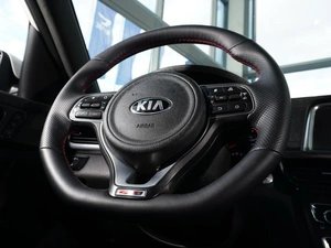 Седан Kia Optima 2016 года, 1548000 рублей, Тверь