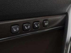 Внедорожник Toyota Land Cruiser 2019 года, 7420000 рублей, Омск
