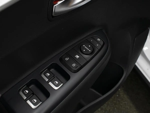 Хетчбэк Kia Rio X 2021 года, 1800000 рублей, Омск