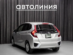 Хетчбэк Honda Fit 2016 года, 879000 рублей, Красноярск