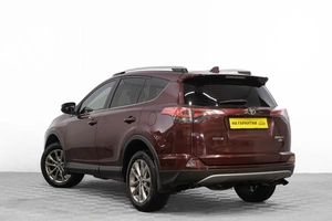 Внедорожник Toyota RAV4 2017 года, 2299000 рублей, Барнаул