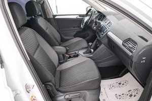 Внедорожник Volkswagen Tiguan 2017 года, 1749000 рублей, Красноярск
