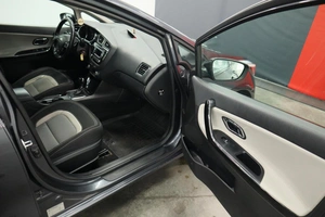 Хэтчбек Kia Ceed 2013 года, 1250000 рублей, Курск