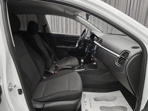 Хетчбэк Kia Rio X-Line 2018 года, 1290000 рублей, Красноярск