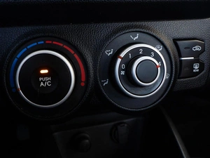 Седан Kia Rio 2011 года, 720000 рублей, Волгоград