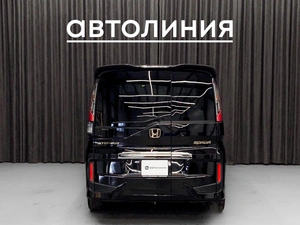 Минивэн Honda Stepwgn Spada 2016 года, 1999000 рублей, Красноярск
