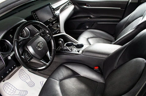 Седан Toyota Camry 2021 года, 3599000 рублей, Сургут