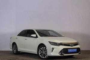 Седан Toyota Camry 2017 года, 2639000 рублей, Тюмень