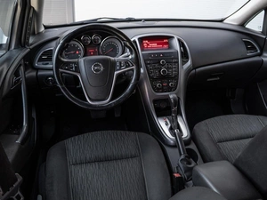 Хетчбэк Opel Astra 2011 года, 710000 рублей, Краснодар