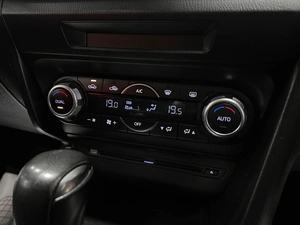 Хетчбэк Mazda Axela 2016 года, 1347000 рублей, Красноярск