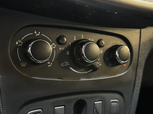 Седан Renault Logan 2020 года, 647000 рублей, Красноярск