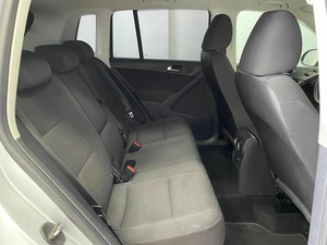 Внедорожник Volkswagen Tiguan 2011 года, 1175000 рублей, Красноярск