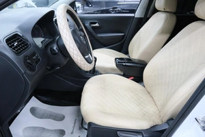 Седан Volkswagen Polo 2014 года, 1059000 рублей, Омск