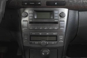 Седан Toyota Avensis 2006 года, 999000 рублей, Кемерово