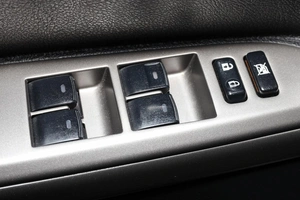 Внедорожник Toyota Land Cruiser 2011 года, 3149000 рублей, Новосибирск