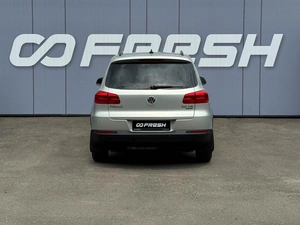 Внедорожник Volkswagen Tiguan 2011 года, 979000 рублей, Кропоткин
