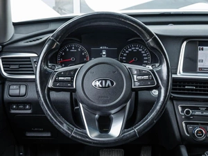 Седан Kia Optima 2019 года, 2118000 рублей, Ставрополь