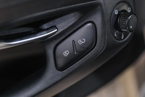 Седан Volkswagen Polo 2016 года, 1129000 рублей, Новокузнецк