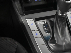 Седан Hyundai Elantra 2019 года, 1648100 рублей, Казань