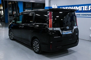Минивэн Toyota Esquire 2018 года, 2348000 рублей, Солонцы
