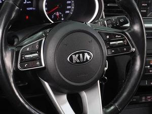 Хетчбэк Kia Ceed 2018 года, 1434000 рублей, Воронеж