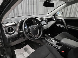 Внедорожник Toyota RAV4 2015 года, 2499000 рублей, Красноярск