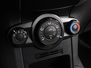 Хетчбэк Ford Fiesta 2016 года, 999000 рублей, Воронеж