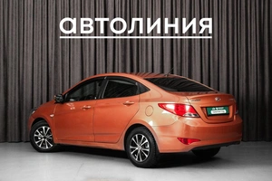 Седан Hyundai Solaris 2015 года, 899000 рублей, Красноярск