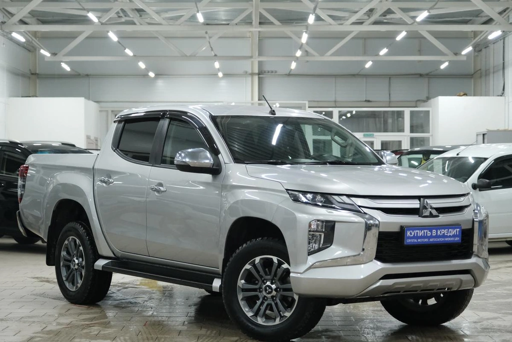 Пикап Mitsubishi L200 2021 года, 2819000 рублей, Омск
