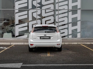 Хетчбэк Ford Focus 2010 года, 735000 рублей, Краснодар