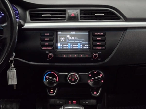 Седан Kia Rio 2019 года, 980000 рублей, Красноярск