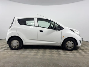 Хетчбэк Chevrolet Spark 2011 года, 440000 рублей, Казань