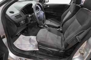 Седан Opel Astra 2010 года, 749000 рублей, Новокузнецк
