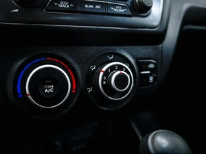 Седан Kia Rio 2012 года, 850000 рублей, Красноярск