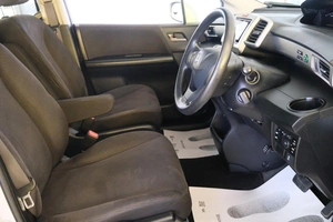 Минивэн Honda Freed 2013 года, 1149000 рублей, Омск