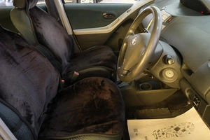 Хетчбэк Toyota Vitz 2005 года, 489000 рублей, Омск