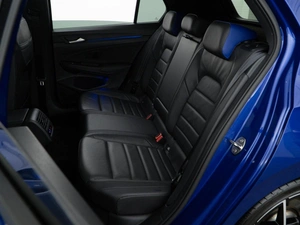 Хетчбэк Volkswagen Golf R 2021 года, 5846900 рублей, Москва