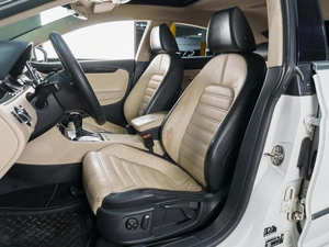 Седан Volkswagen Passat CC 2010 года, 799000 рублей, Сургут