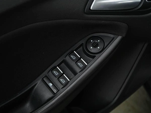 Хетчбэк Ford Focus 2017 года, 999000 рублей, Москва