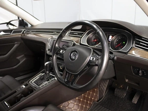 Универсал Volkswagen Passat 2015 года, 1720000 рублей, Омск