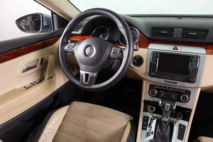 Седан Volkswagen Passat CC 2010 года, 949000 рублей, Пермь