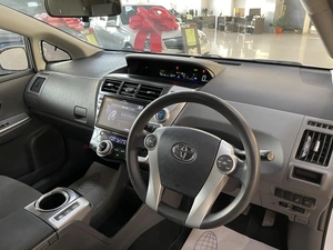 Универсал Toyota Prius Alpha 2013 года, 1247000 рублей, Солонцы
