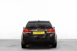 Седан Chevrolet Cruze 2011 года, 739000 рублей, Барнаул